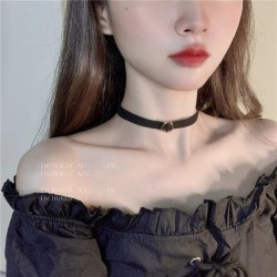 Golden Ring Velvet Collar